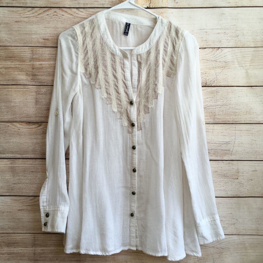 FREE PEOPLE BUTTON FRONT TOP IN CREAM